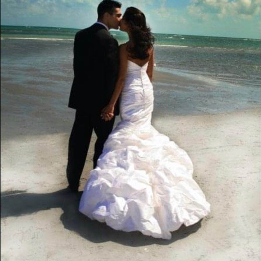Used Wedding dress size 4 - raw silk Allure bridal